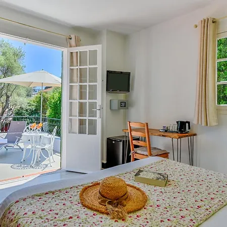Hotel Mas Djoliba 3*
