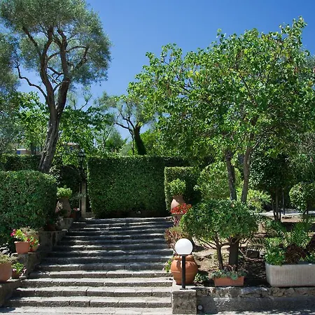 Hotel Mas Djoliba 3*