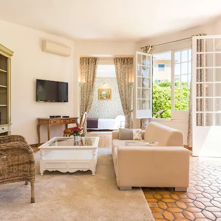 Mas Djoliba 3* Antibes