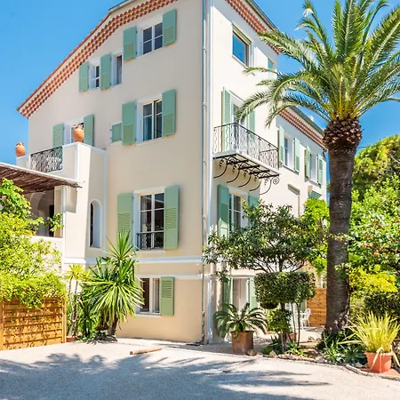 Mas Djoliba Hotel 3*