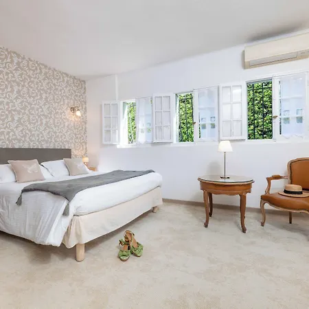 Hotel Mas Djoliba 3*