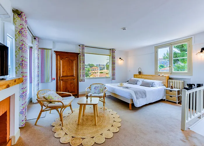 Hotel Mas Djoliba 3*