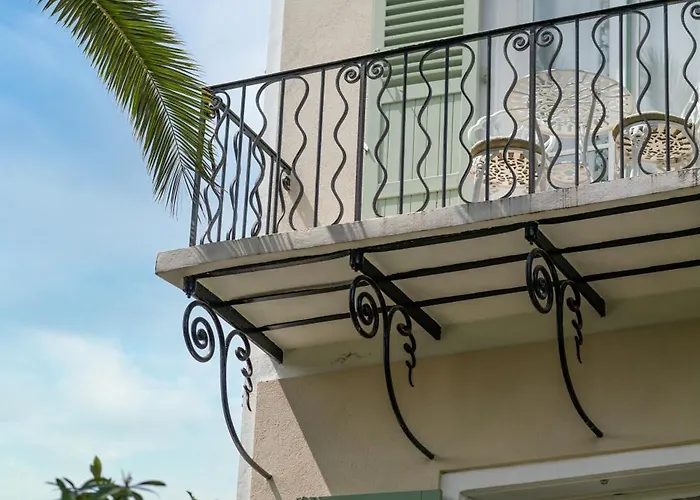 Mas Djoliba Hotel 3*